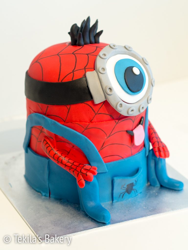 spiderman minion cake-4