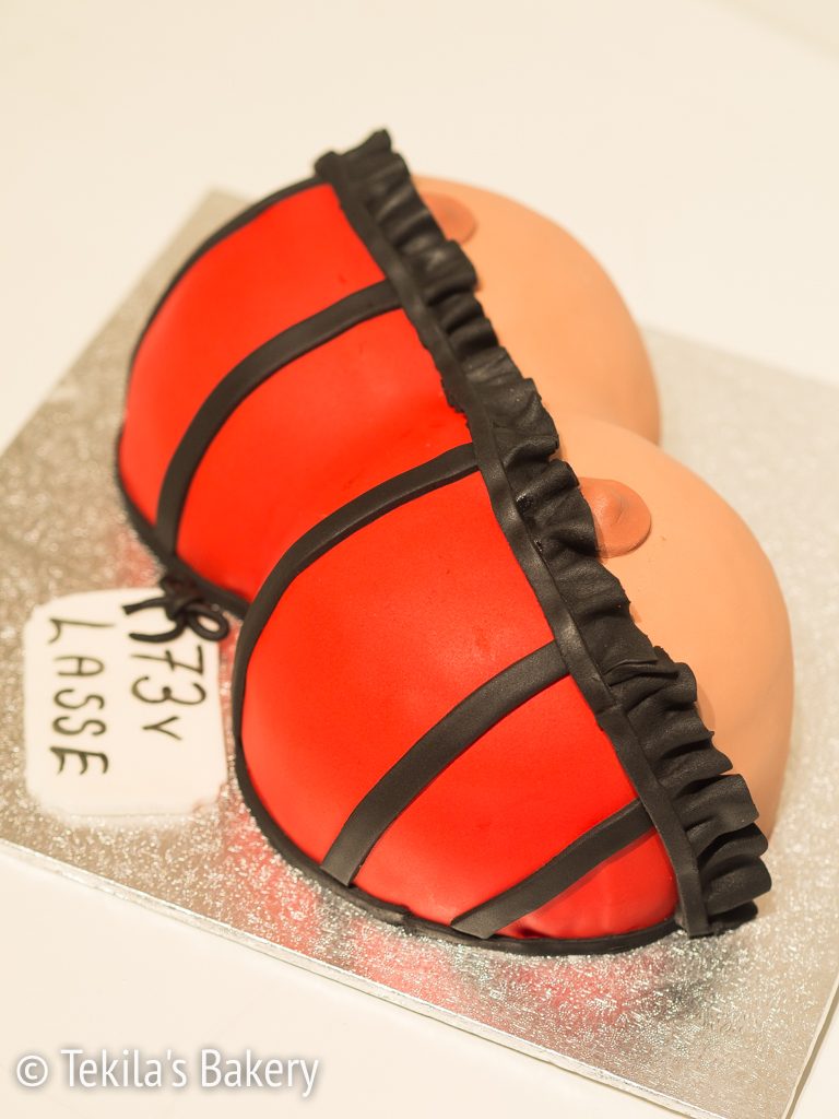 tissikakku-boob cake-3